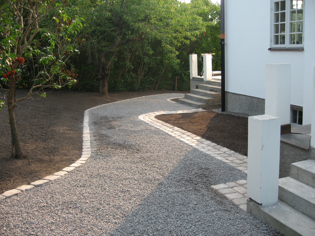 Renoverad sekelskiftesträdgård
