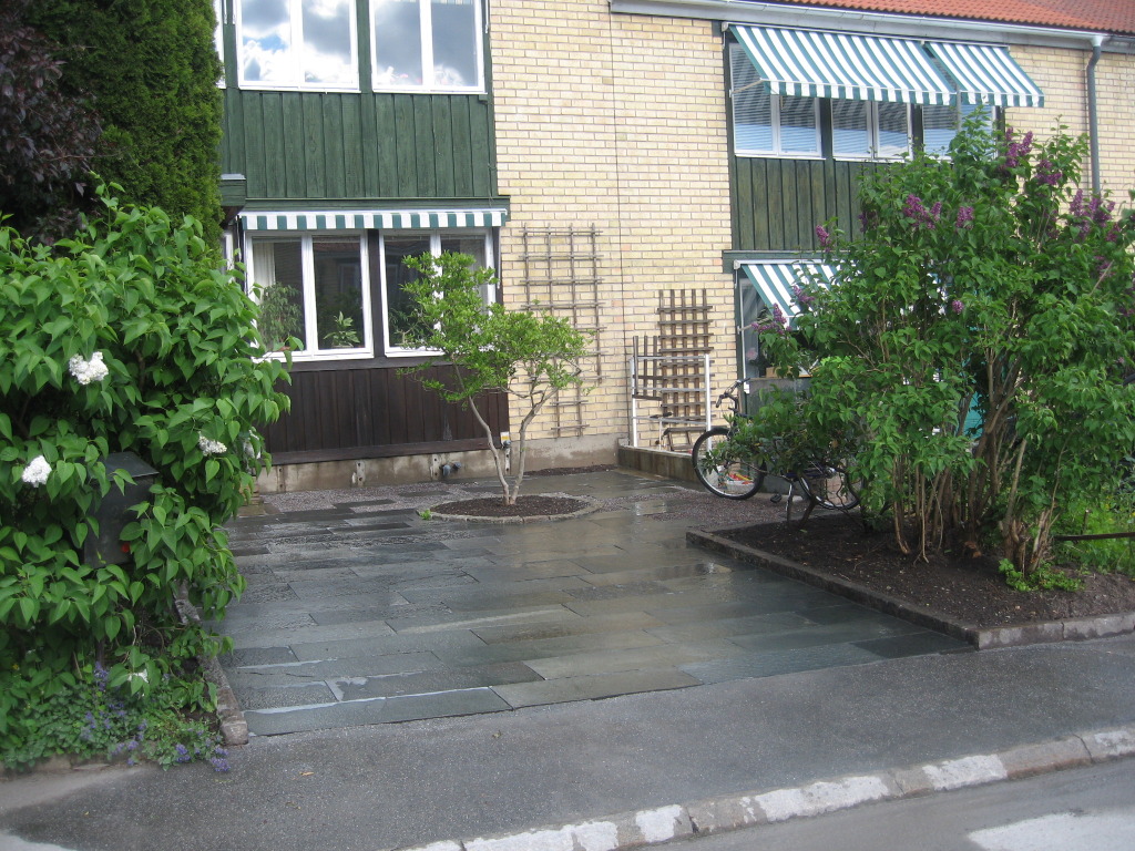 Radhus med parkering & fikaplats